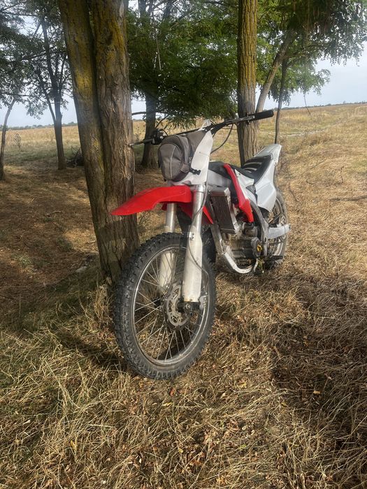 250 cc 4t racire apa