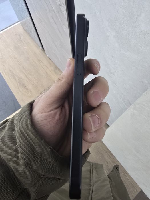 Продам срочно 15 айфон