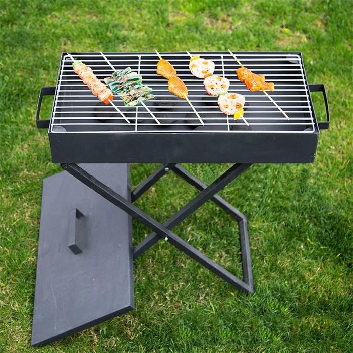 Барбекю със дървени въглища