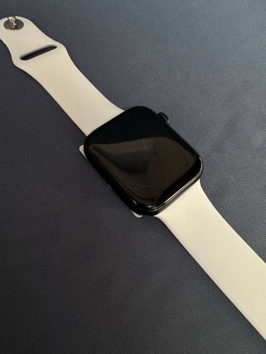 Часы apple watch se 2/baitime•0.0.12