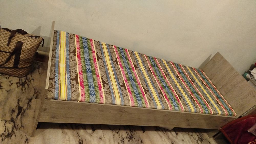 Спальный кровать