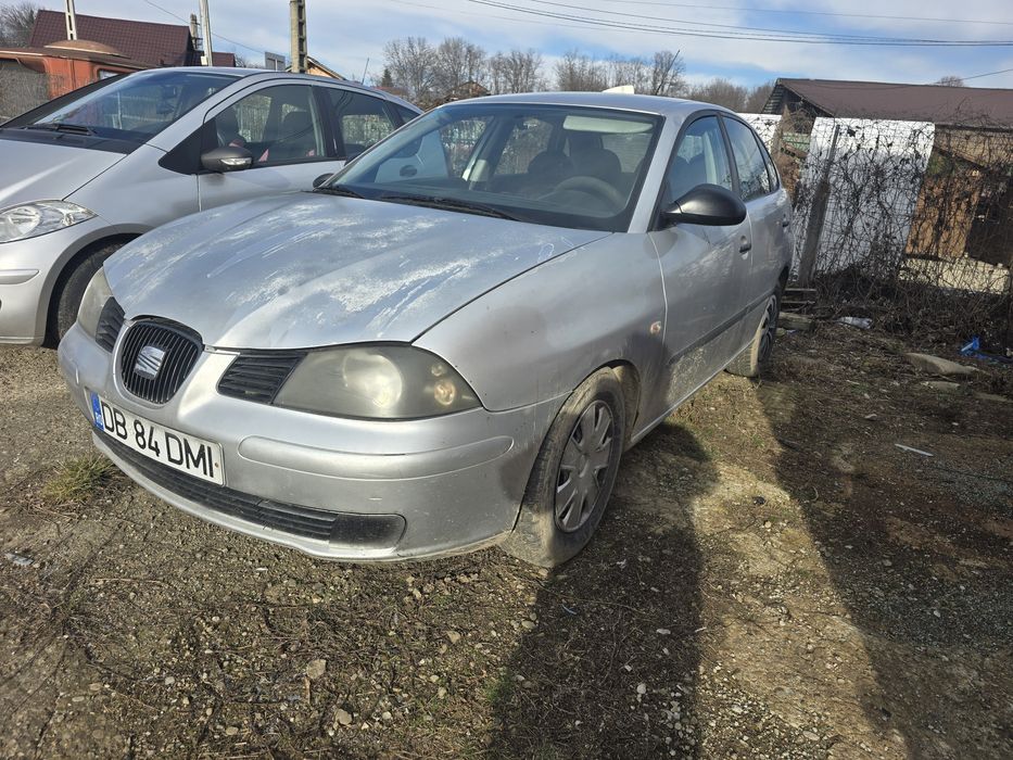 Vând sau dezmembrez Seat Ibiza