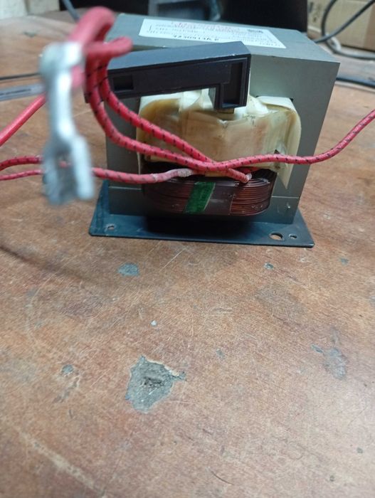 Продам от Микровалновки Трансформатор