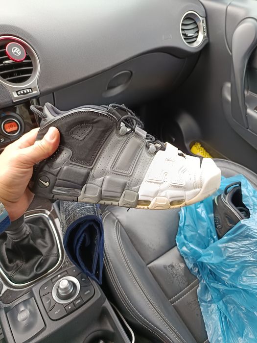 Adidas Nike A I R More uptempo