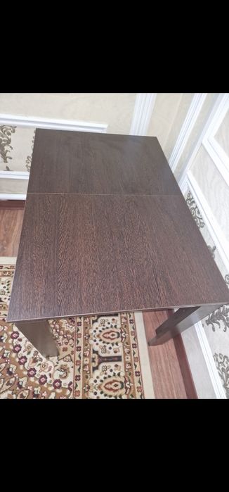 Стол гостиничный