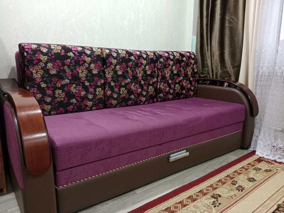 Продам диван раздвижной