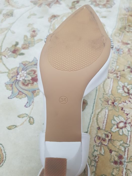 Женские туфли  .