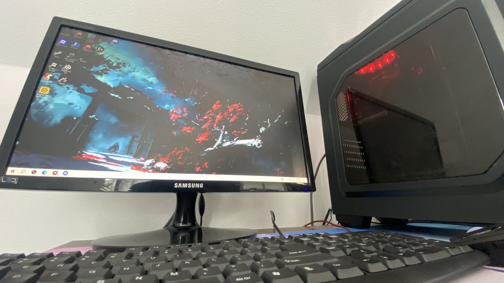 Sistem GAMING complet! - Unitate, monitor, tastatura, mouse