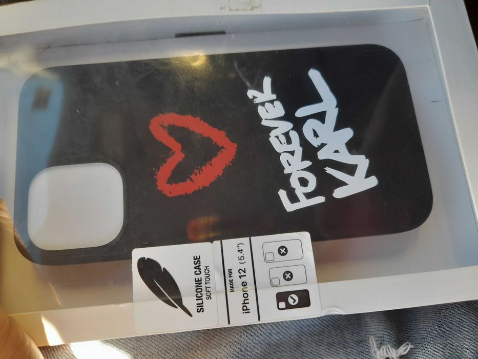 Husa iPhone 12 Karl Lagerfeld