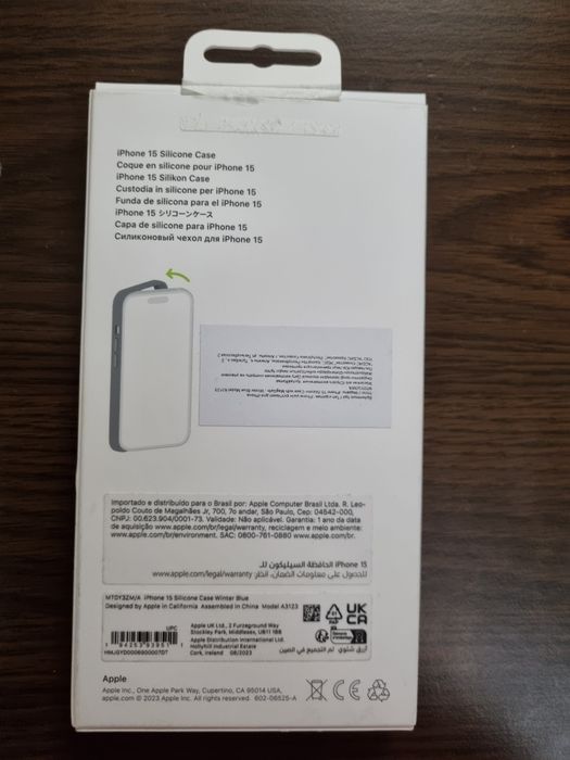 Чехол на айфон 15