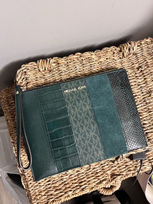 Дамски Маркови чанти и клъчове