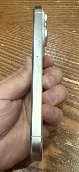 iPhone 15 Pro 256gb KH/A