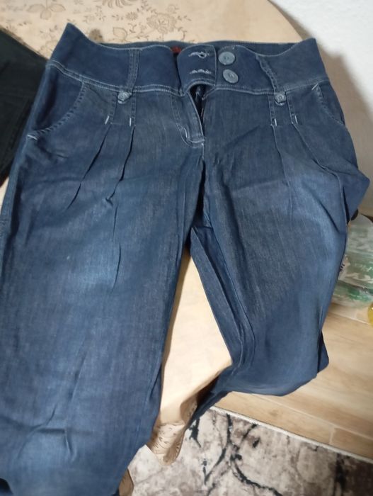 Дамски дънки размер номер 30