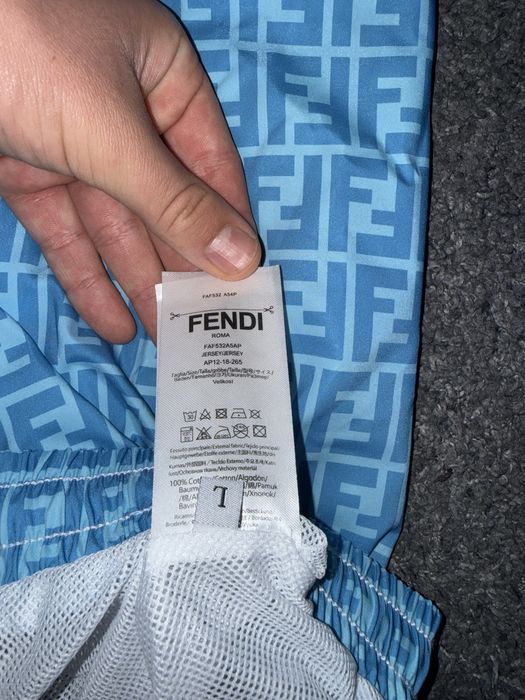 Бански на FENDI