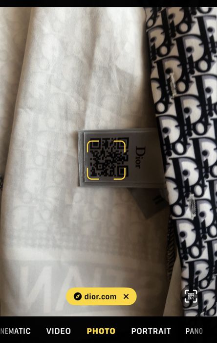 ОРИГИНАЛЕН  мъжки комплект Christian Dior, размер L, черен.