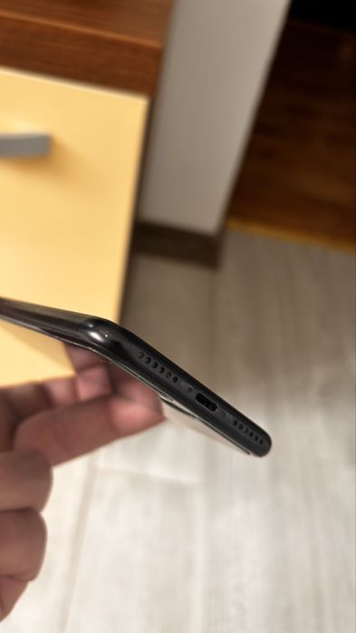 Iphone se 2020 in stare buna