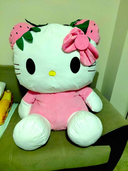 Голям плюшен мечок Hello Kitty