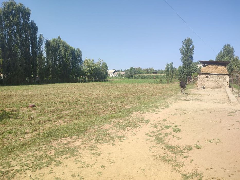 Участка сотилади