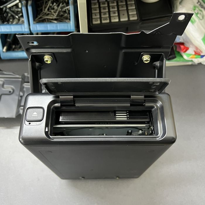 Штатный CD Changer bmw e34 бмв е34