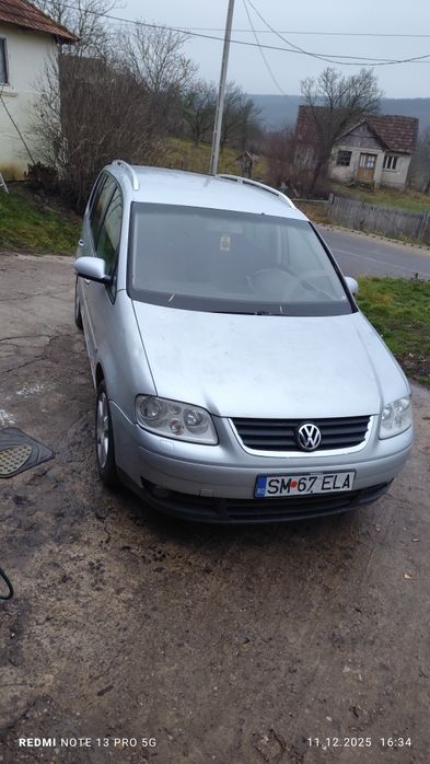 Vând touran 1,9 dizel an 2006