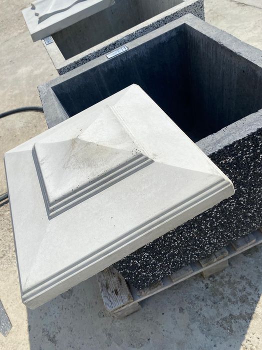 Capace, pălării, capace cu bila, intervale și coame pentru gard