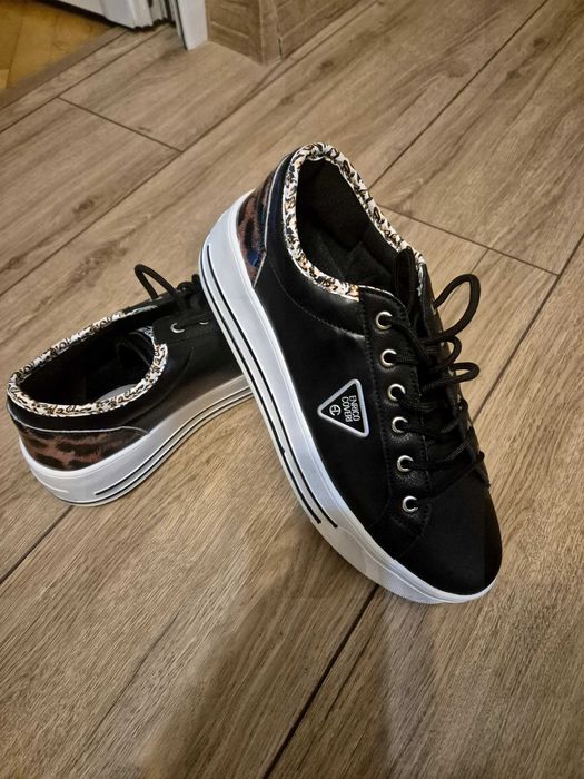 Сникърси Enrico Coveri