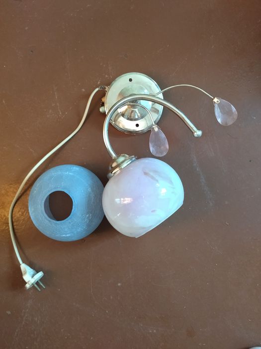 Продам светильник настенный