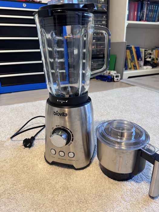 Blender Biovita Forte 1200 cu rasnita