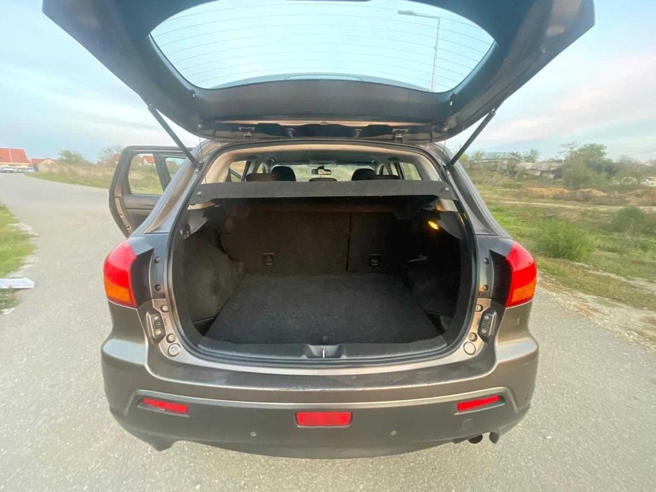 Masina Mitsubishi ASX