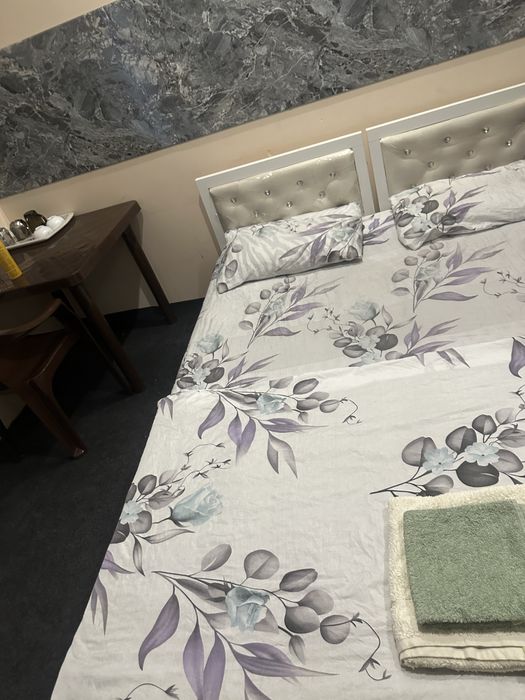 Mexmonxona Bez zaks chilonzor