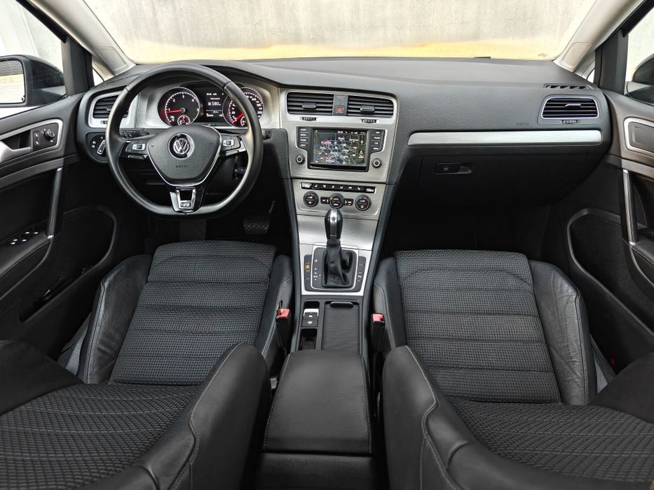 Golf 7  R-line Germania ,Km 100%,Masaj Scaun,Automat,Interior deosebit