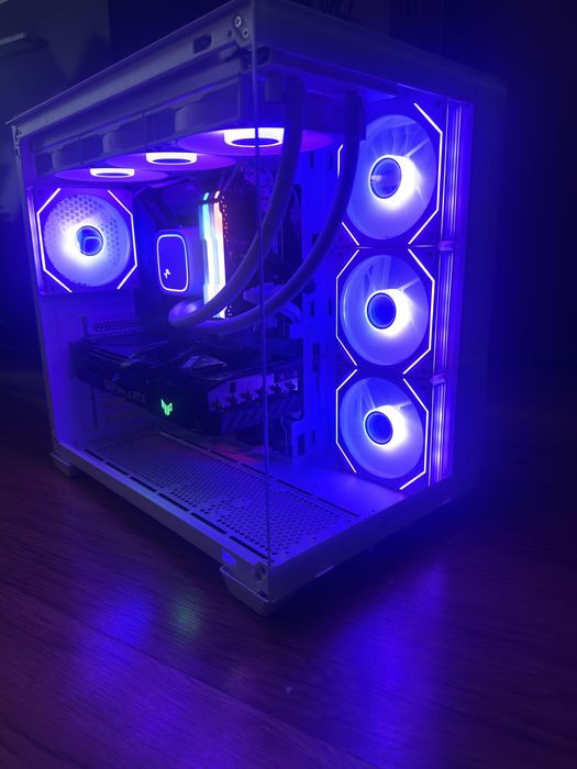 Геймърски компютър/ I7 11700K/Водно/32GB/RTX 3090 24GB/2TB SSD