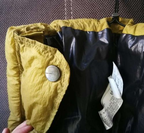 Vesta / Geaca ZARA - model foarte frumos - ca NOUA