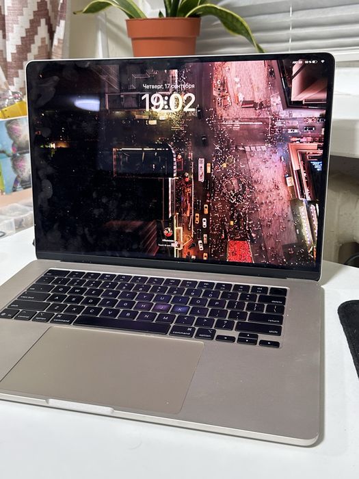 MacBook Air 15” M4 2025, 16/256 GB, Starlight,