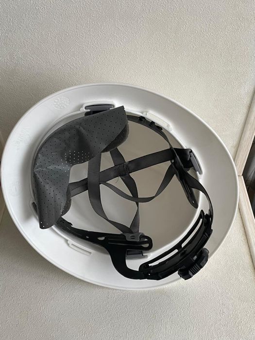 Спецодежда/ каска