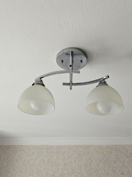 Три люстры разные