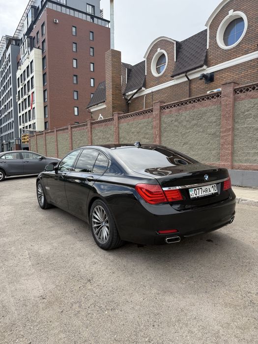 BMW i740 (бмв 7)