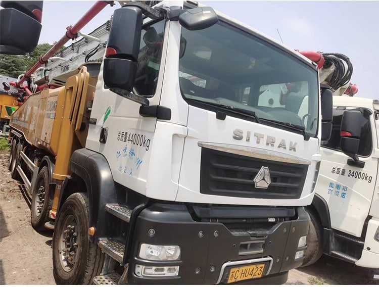 Автобетононасос XCMG HB62V