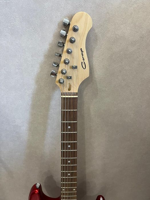Электрогитара Caraya (Stratocaster, Metallic Red)