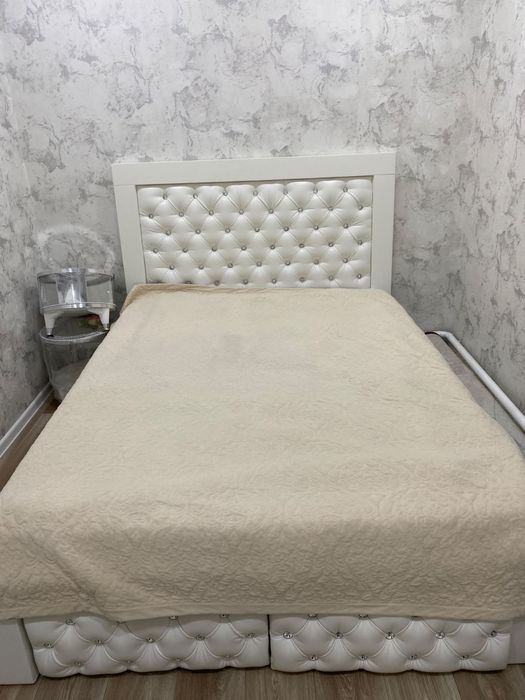 Кровать с ящиком