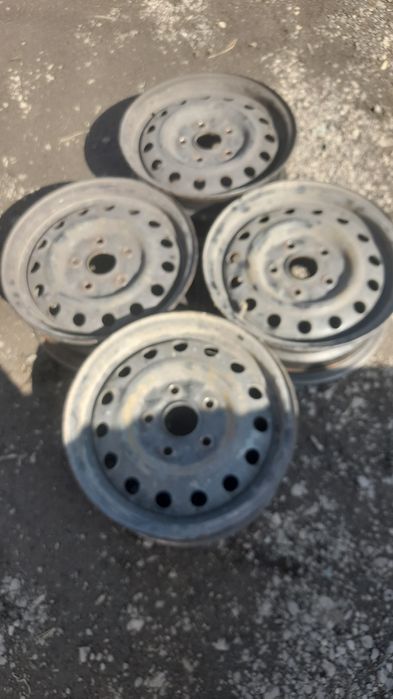 продам диски мазда626.переходка .4 штуки