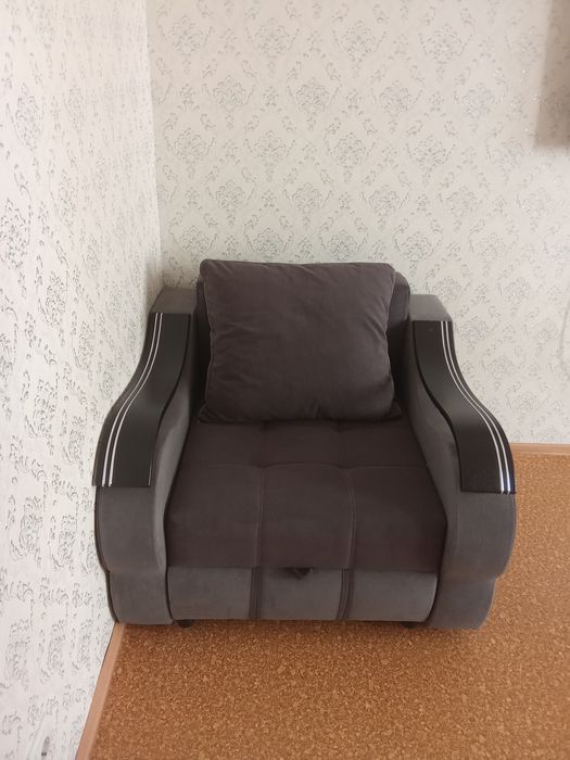 Продам кресло диван