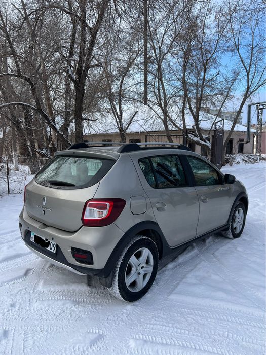 Продам Renault Sandero Stepway 2017 год