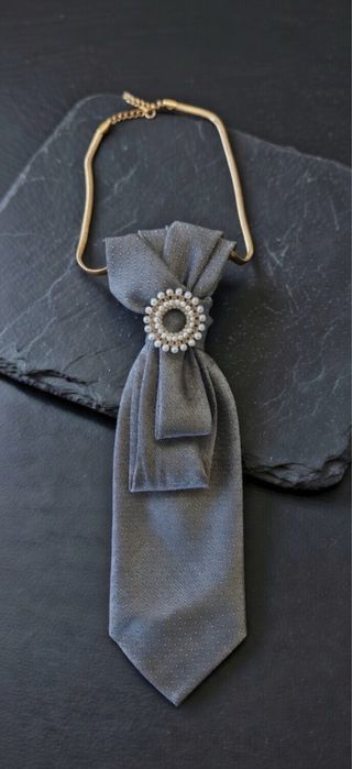 Уникален аксесоар бижу вратовръзка
