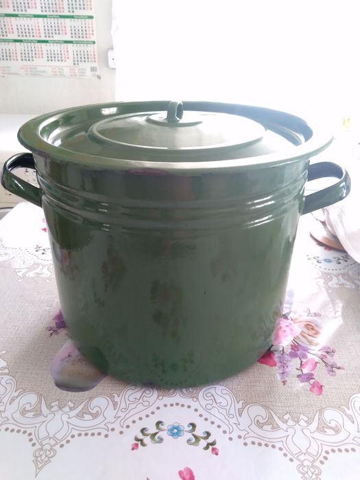 Посуда эмалированая.