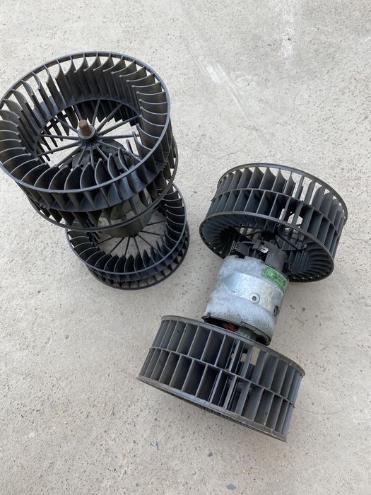 Моторчик печки BMW e34