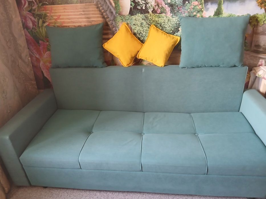 Срочно продам диван