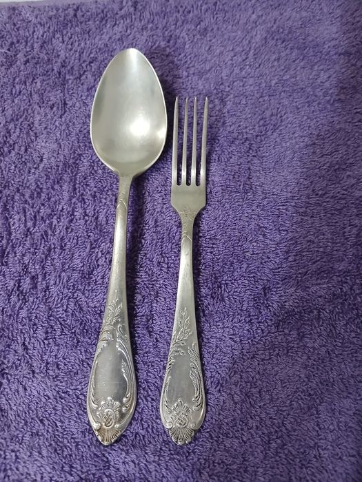 Продам антиквариат серебряный набор 875пр