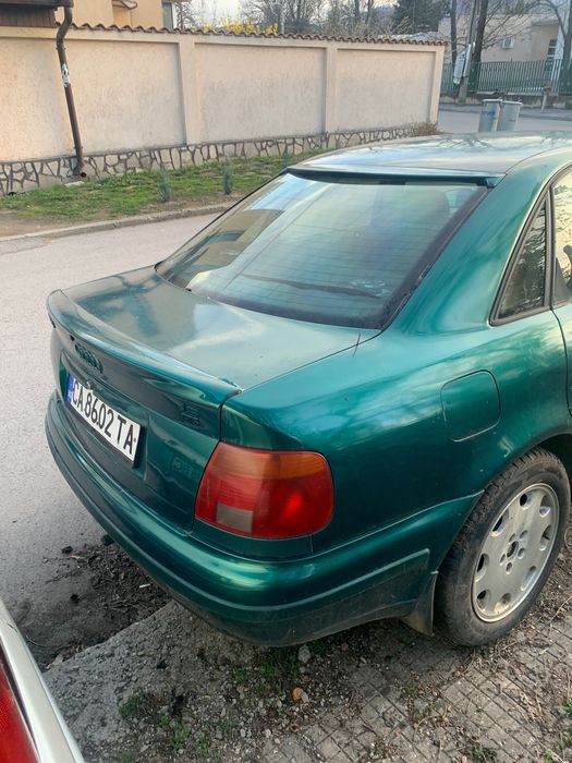 Ауди а4 1.8 125кс 1996г