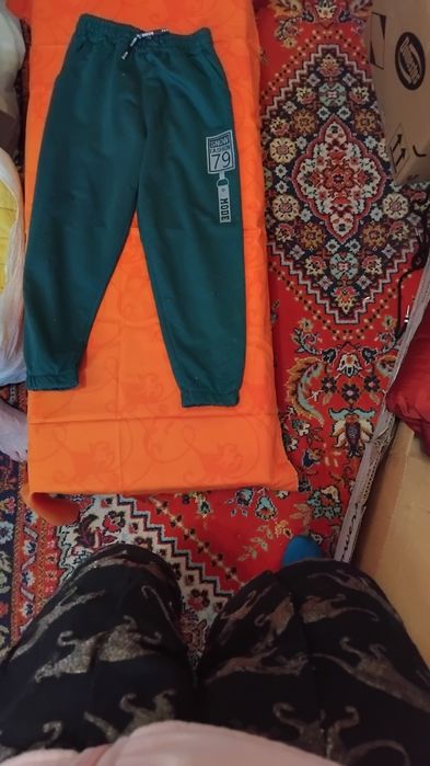 Продам штаны на девочку 5-6 лет